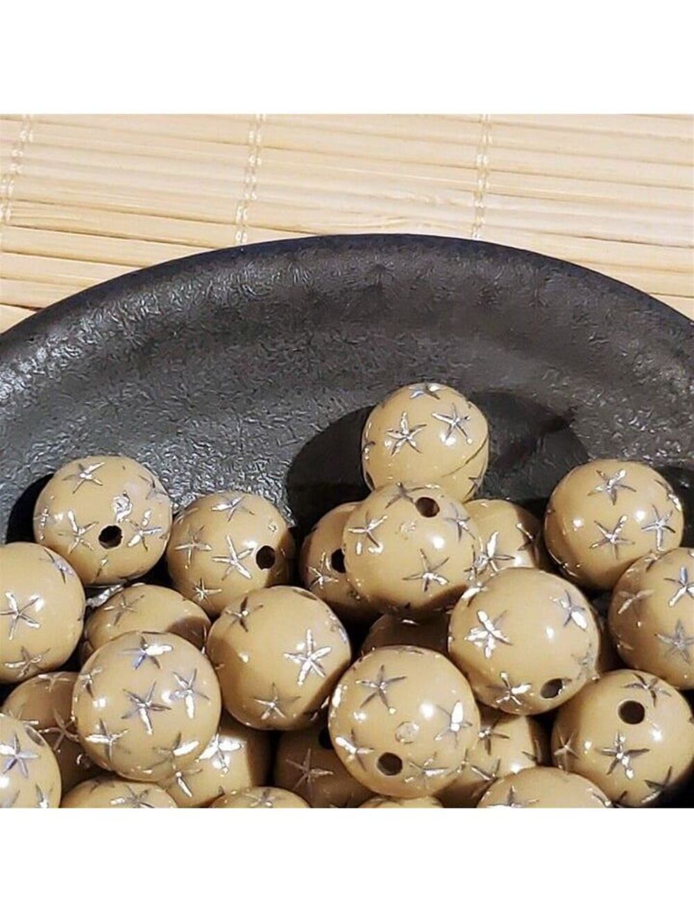 10 Vintage Retro Beige Tan Silver Stars 12mm Round Acrylic Shabby Chic Beads